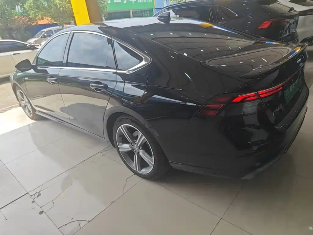 Honda Accord — миниатюра 5