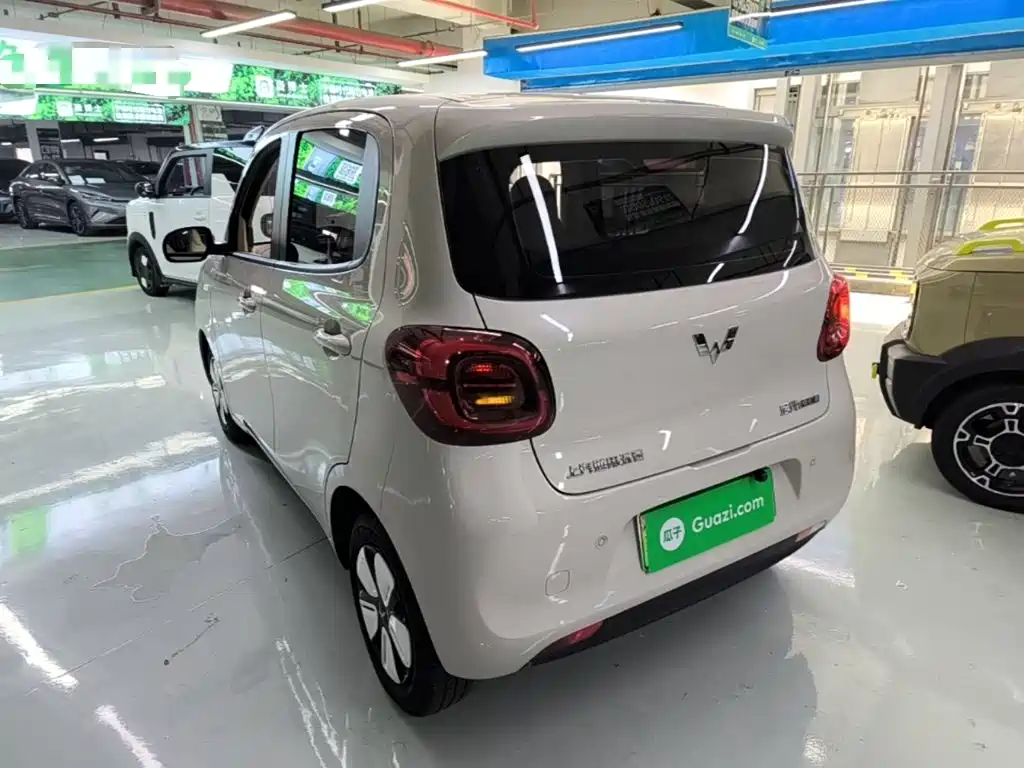 Wuling MINIEV — миниатюра 5