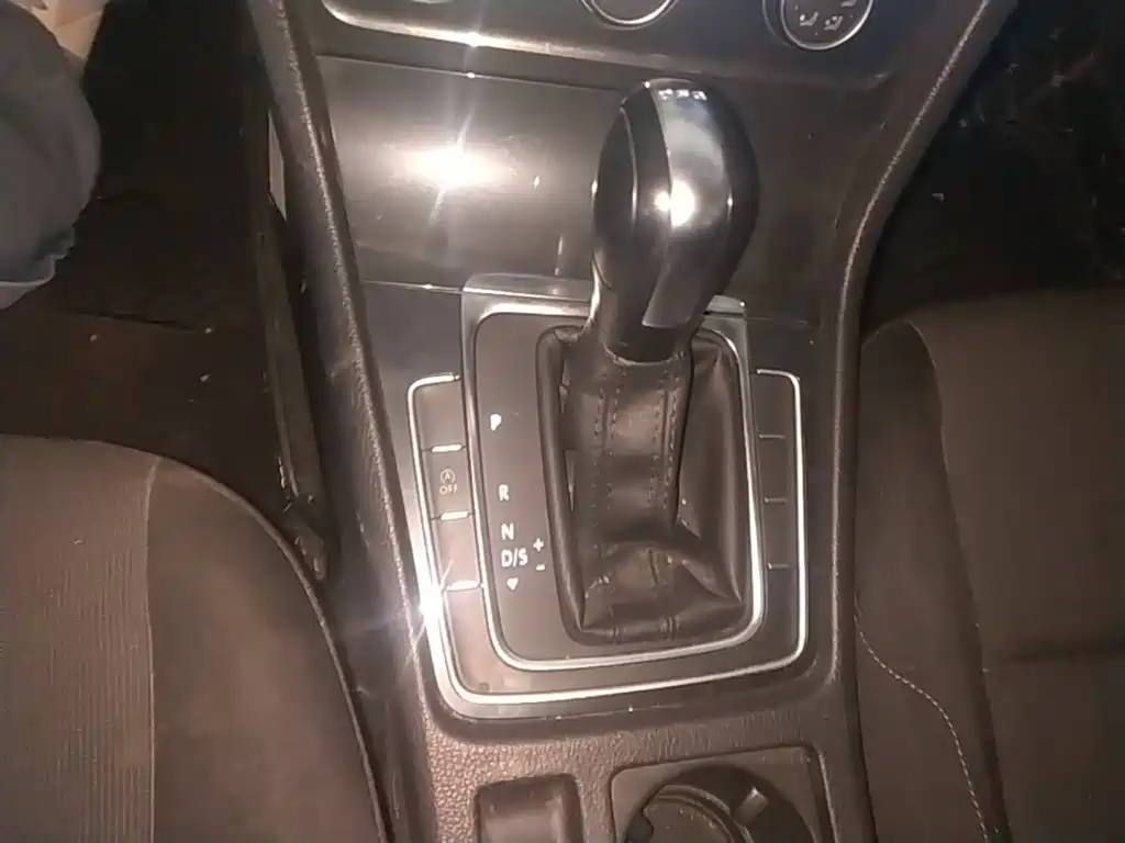 Volkswagen Golf — миниатюра 14