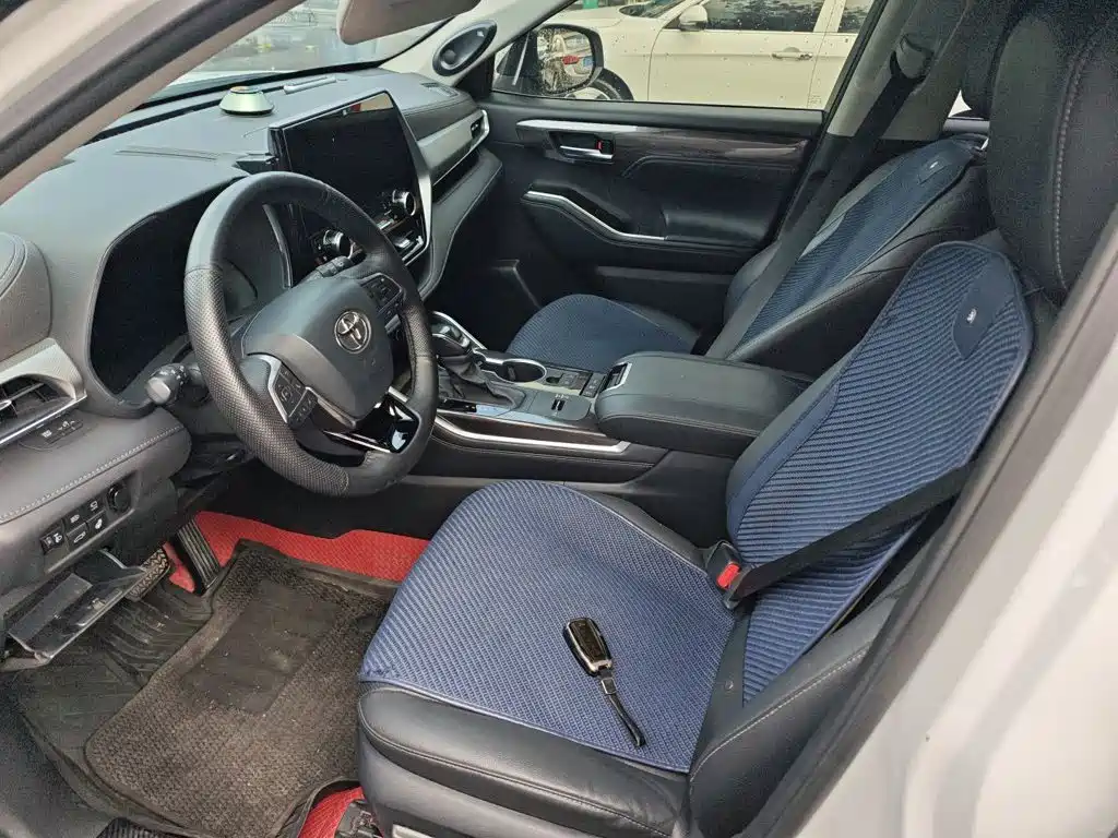 Toyota Highlander — миниатюра 12