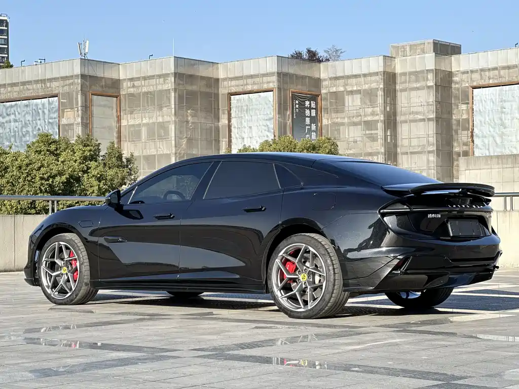 LOTUS SPORTS CAR EMEYA FLOWERS