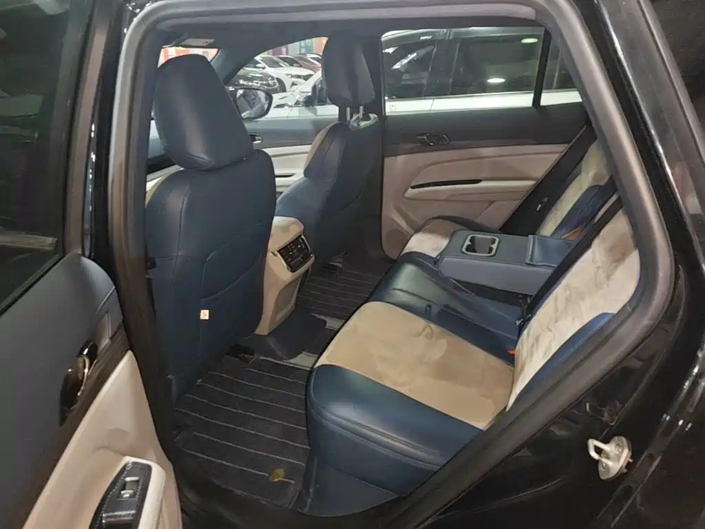 Ford Equator Sport — миниатюра 17