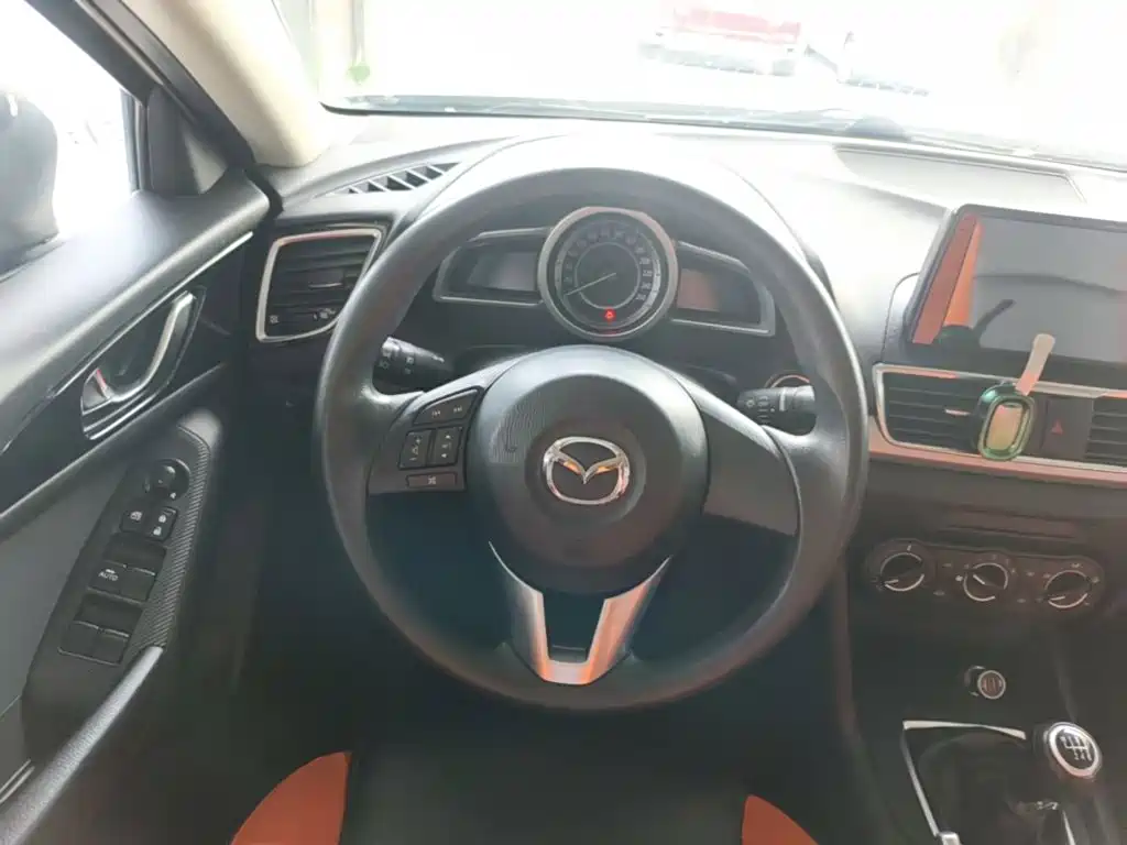 Mazda 3 Axela — миниатюра 7