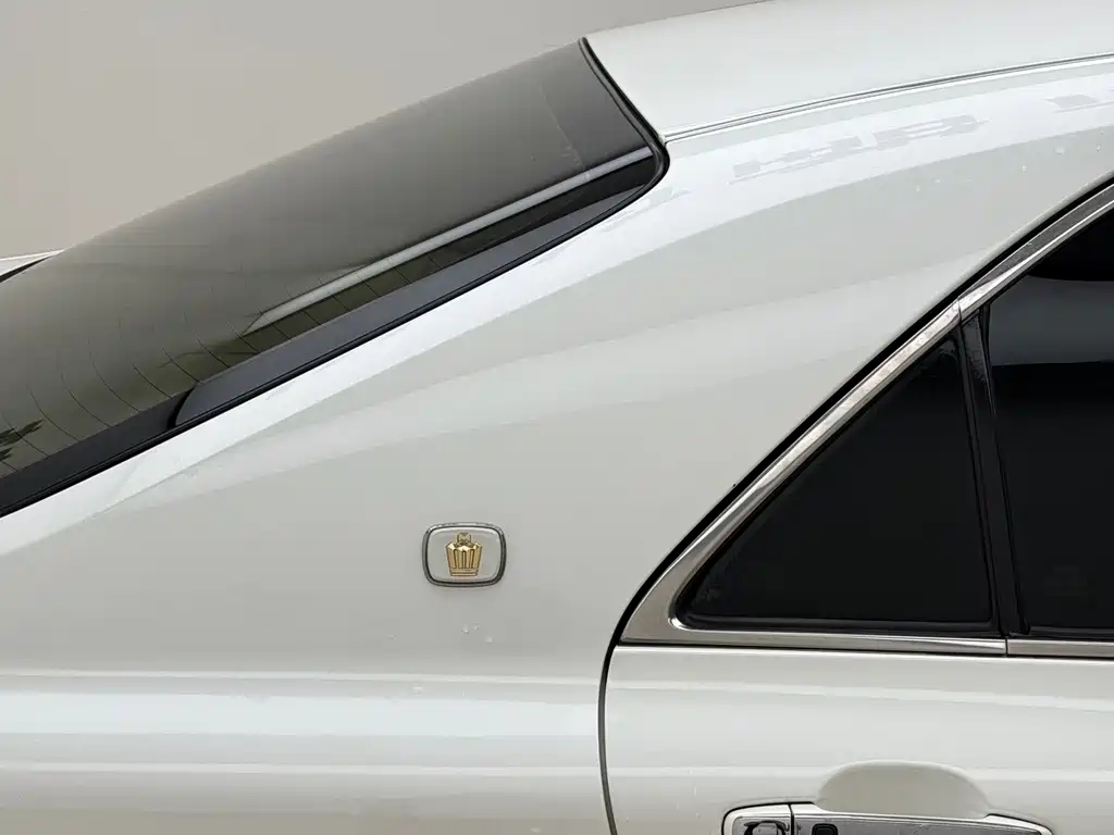 Toyota Crown — миниатюра 25