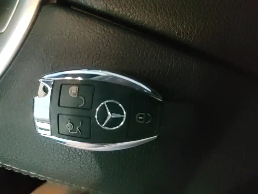 Mercedes-Benz C-Class — миниатюра 9