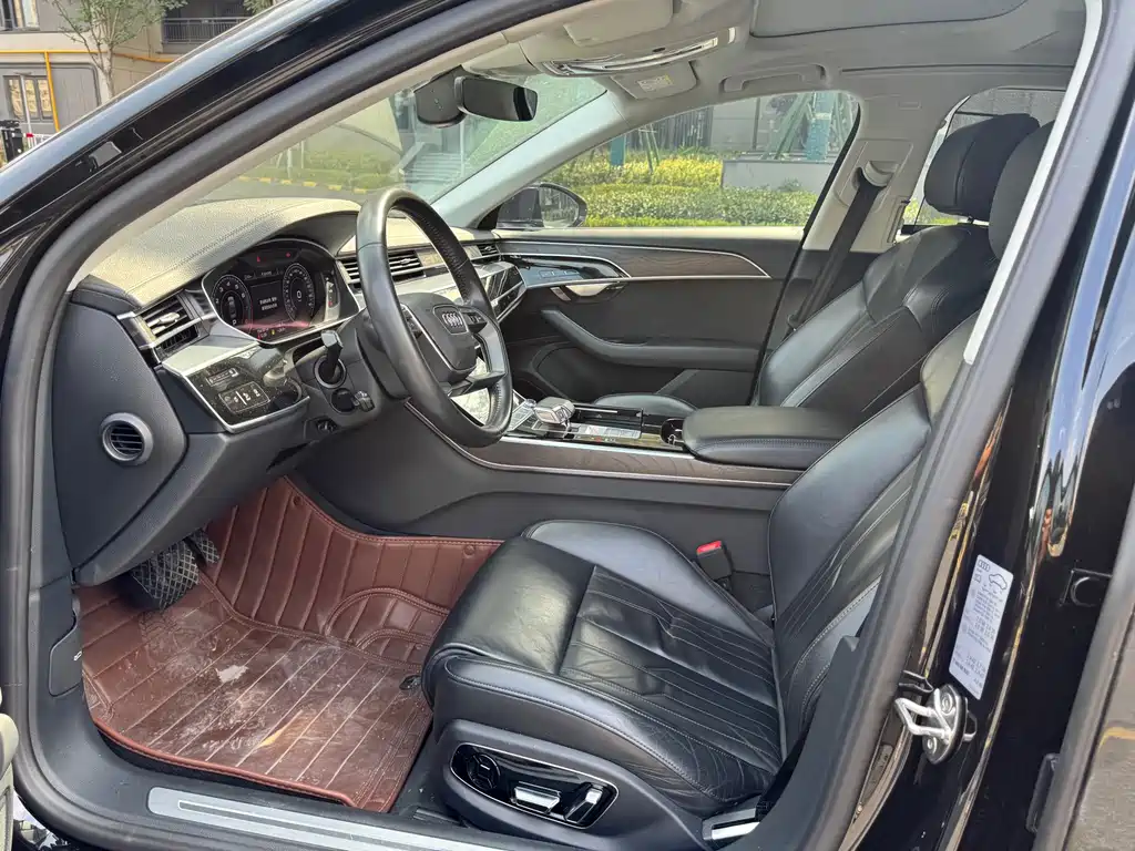 Audi A8 — миниатюра 4