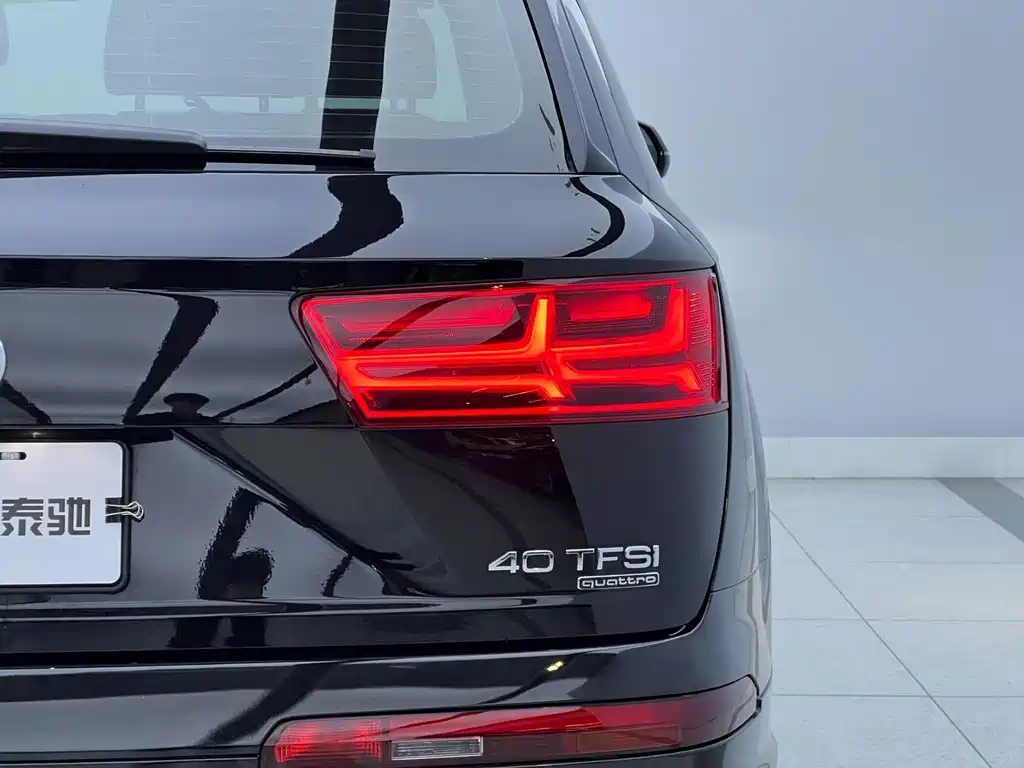 Audi Q7 — миниатюра 9