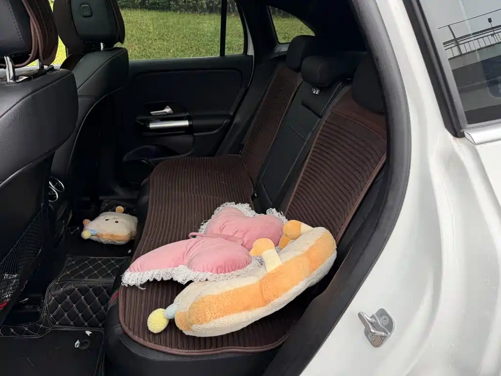 Mercedes-Benz GLA — миниатюра 12