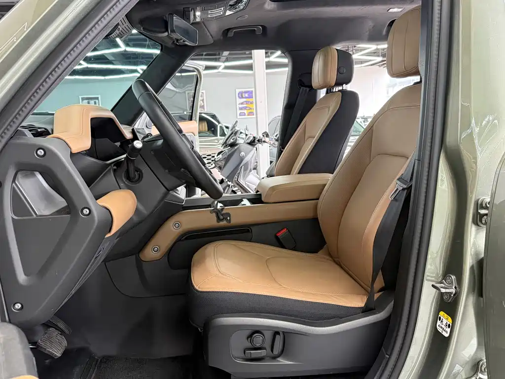 Land Rover Defender — миниатюра 17