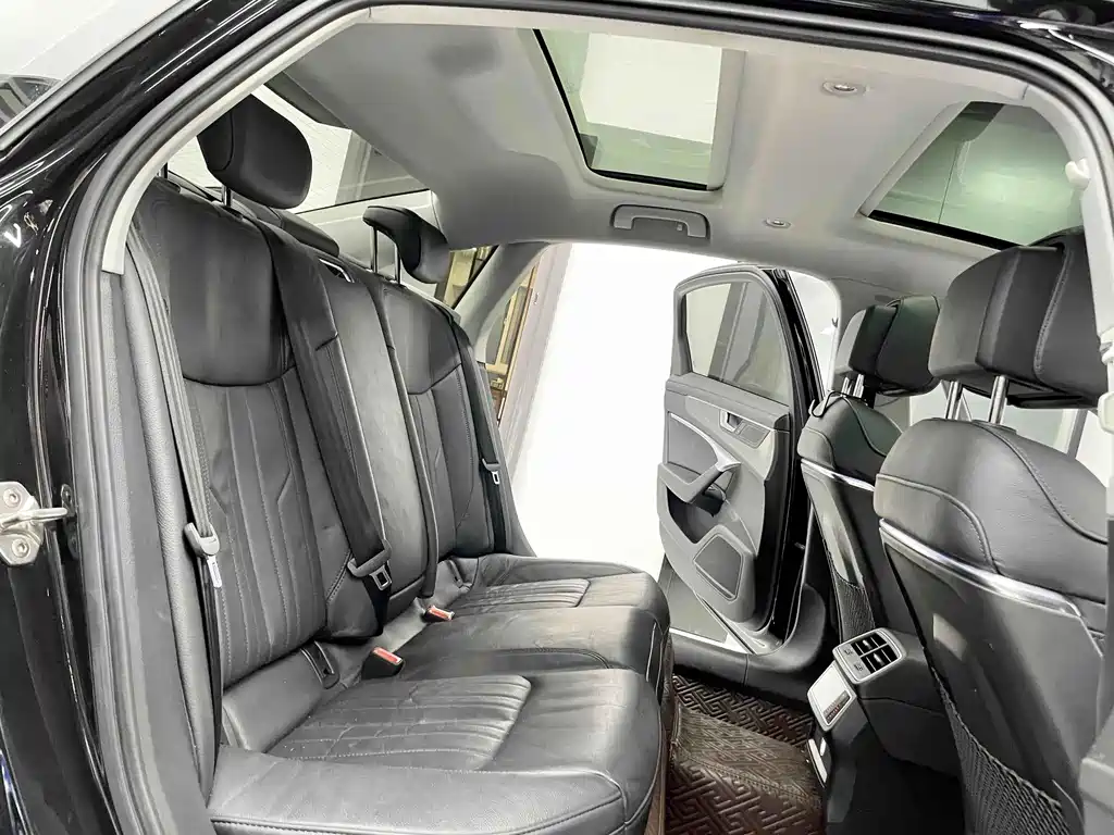 Audi A6L — миниатюра 6