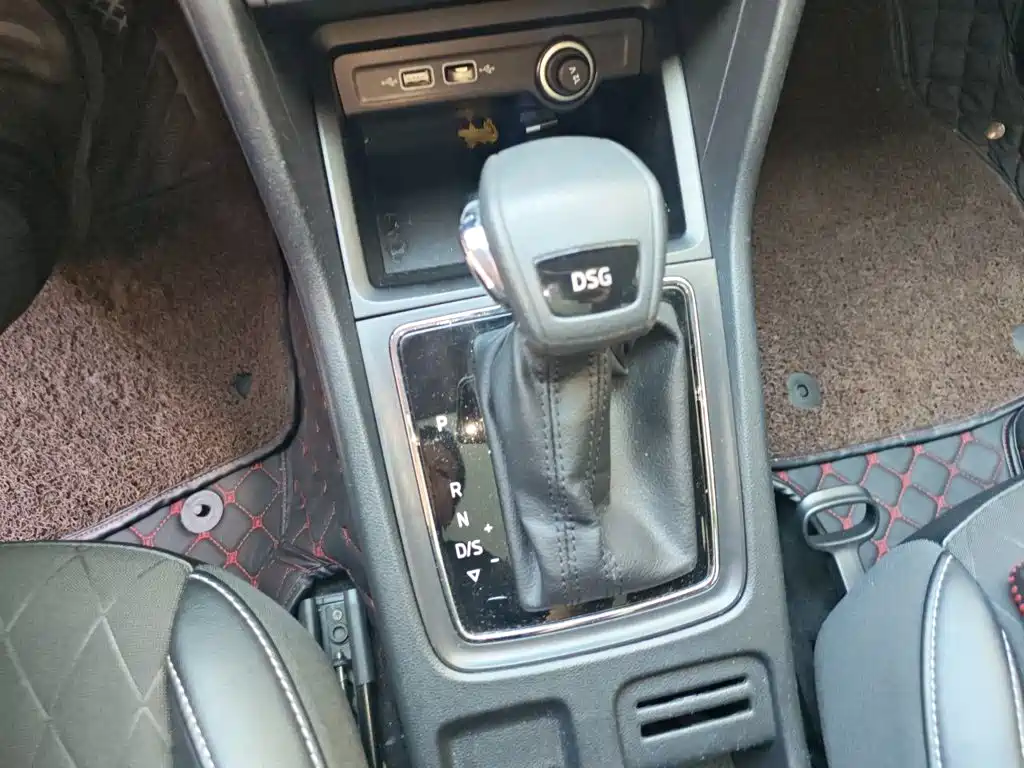 Skoda Karoq — миниатюра 10