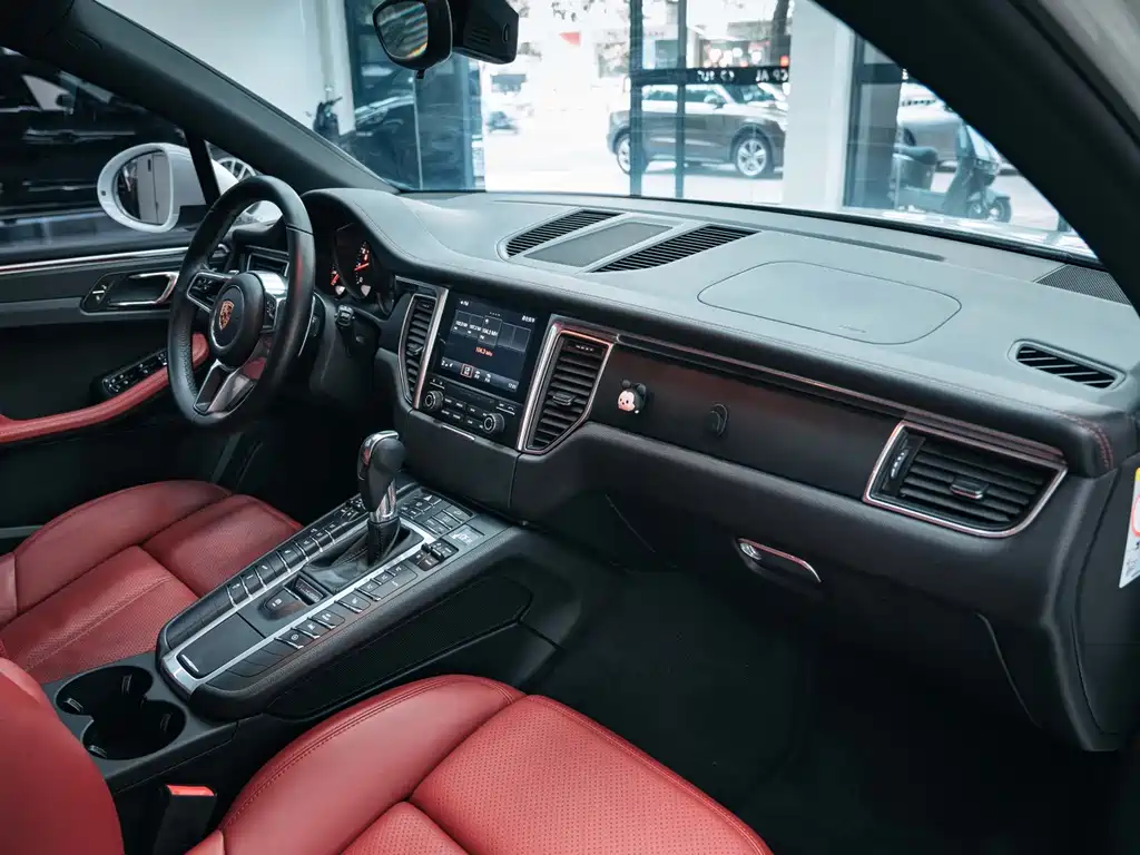 Porsche Macan — миниатюра 18