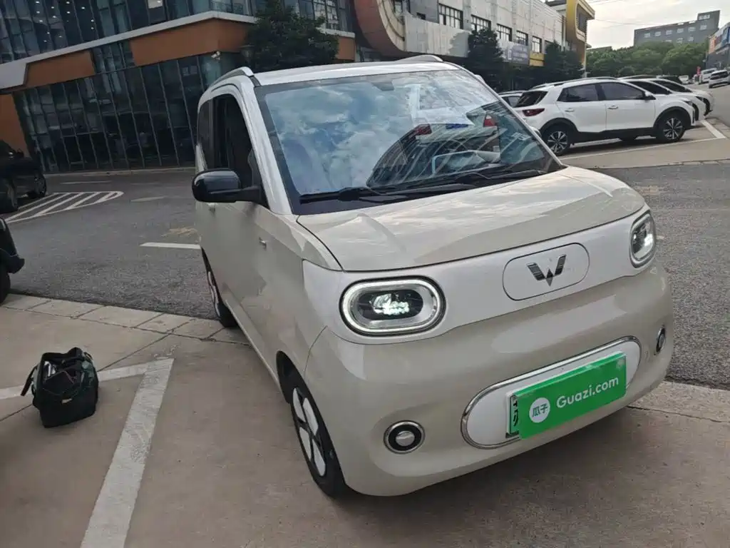 Wuling MINIEV — миниатюра 4