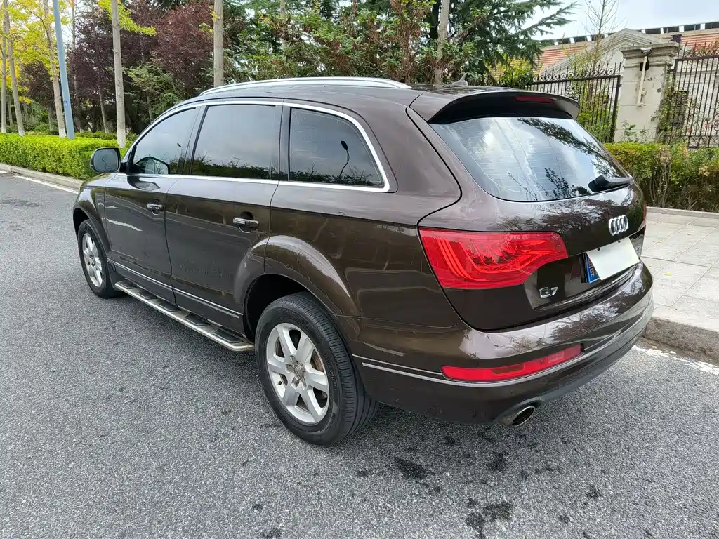 Audi Q7 — миниатюра 7