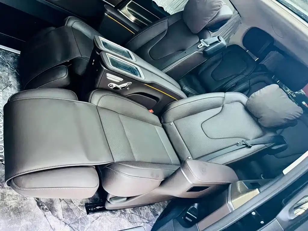 Mercedes-Benz V-Class — миниатюра 14