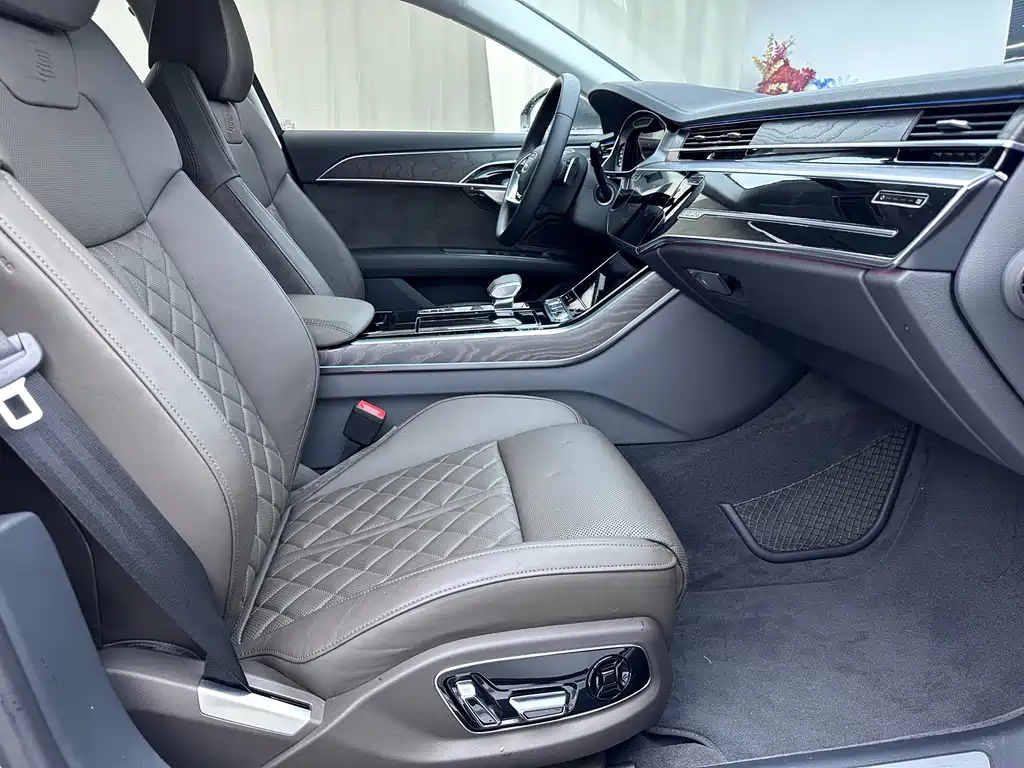 Audi A8 — миниатюра 9