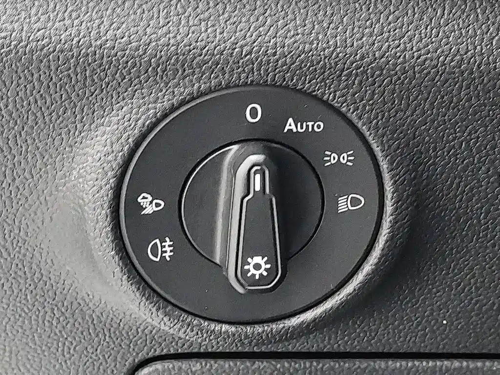 Volkswagen Sagitar — миниатюра 21