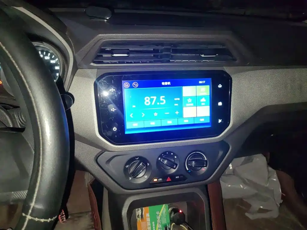 Wuling Hongguang — миниатюра 10