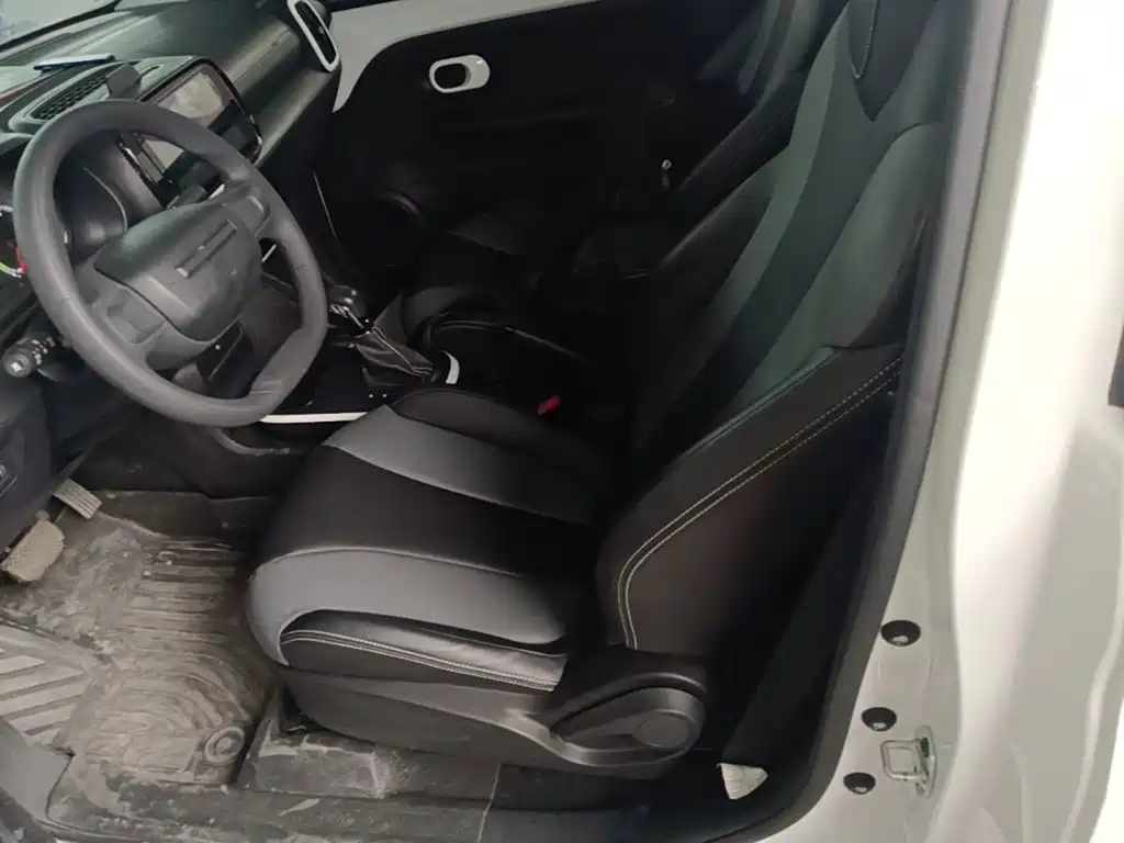 Roewe Clever — миниатюра 15