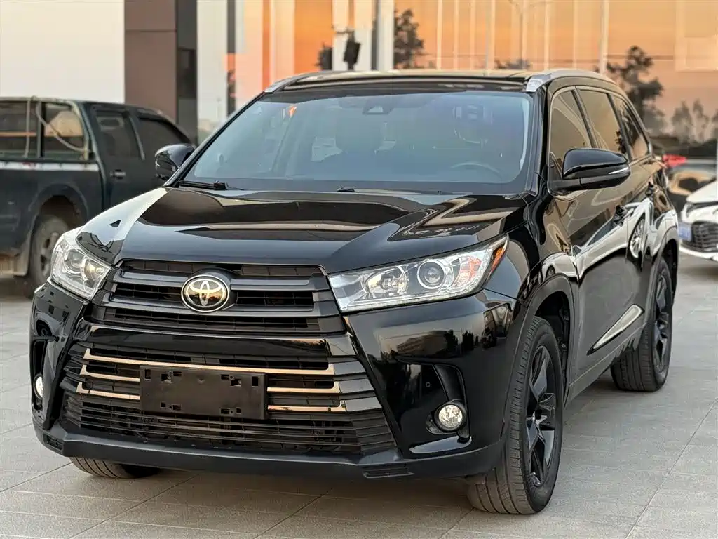 TOYOTA HIGHLANDER