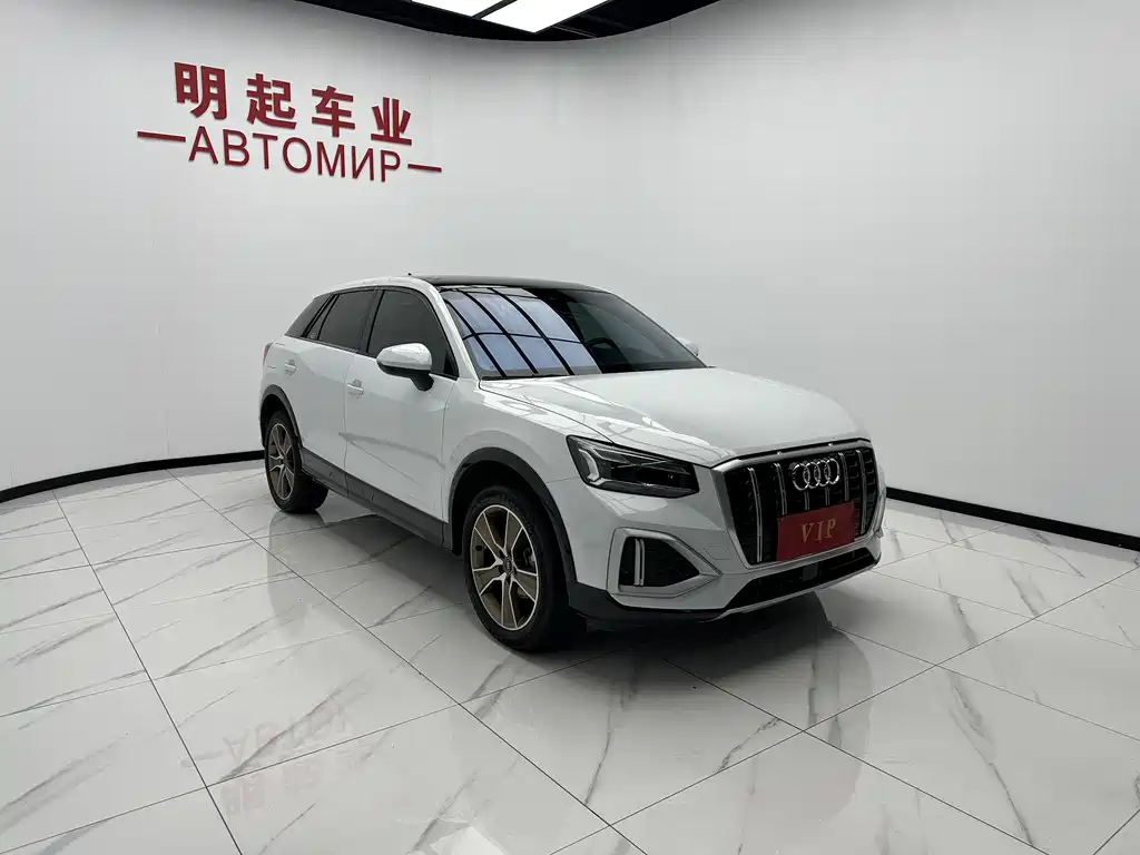 Audi Q2L 2022 35 TFSI Fashion