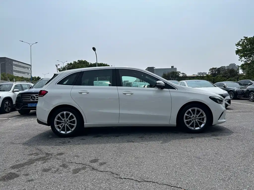 Mercedes-Benz B-Class — миниатюра 14