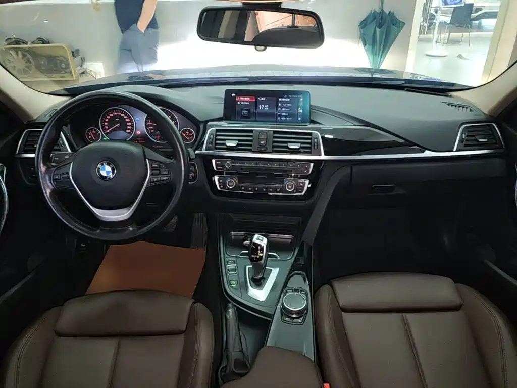 BMW 3 Series — миниатюра 10