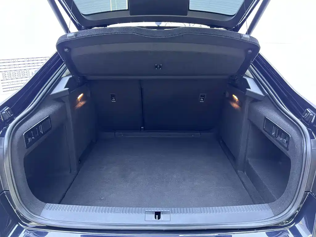 Skoda Superb — миниатюра 17