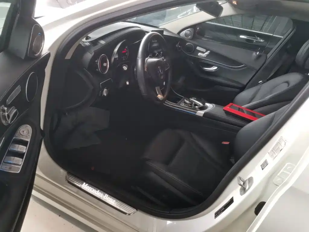 Mercedes-Benz C-Class — миниатюра 16