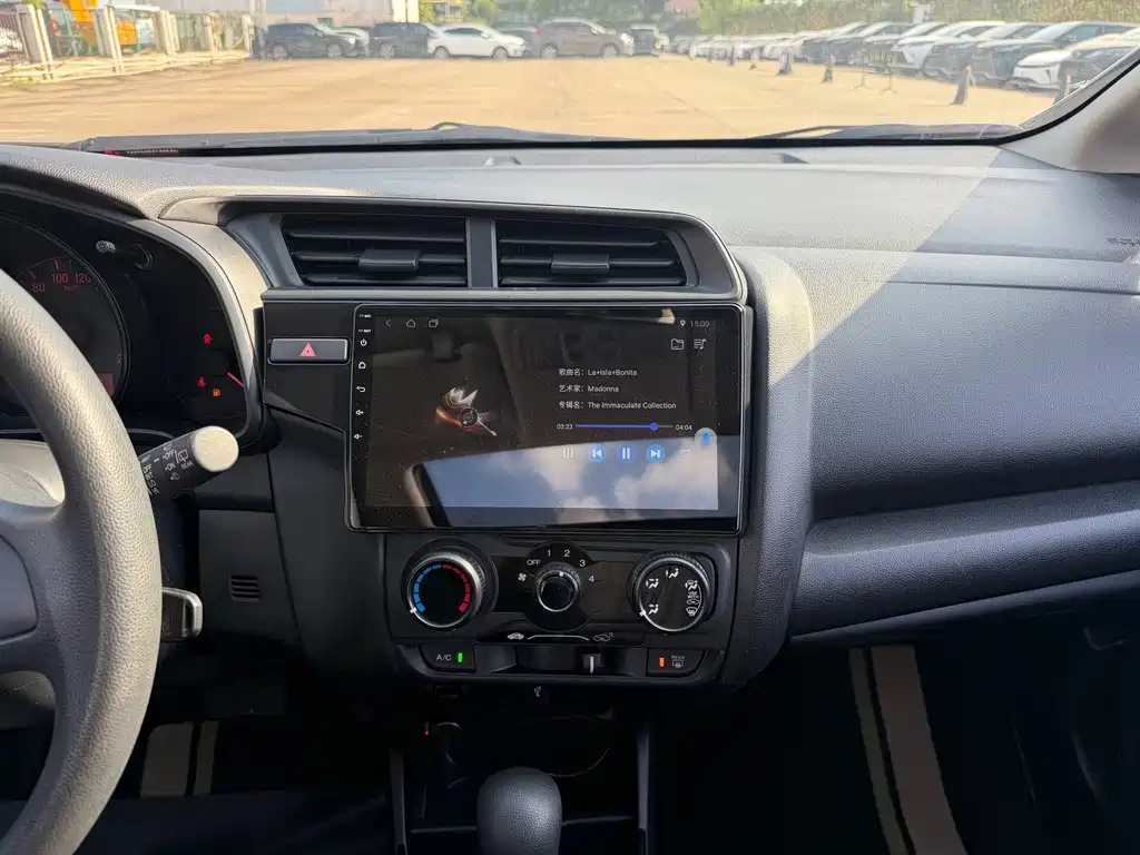 Honda Fit — миниатюра 11