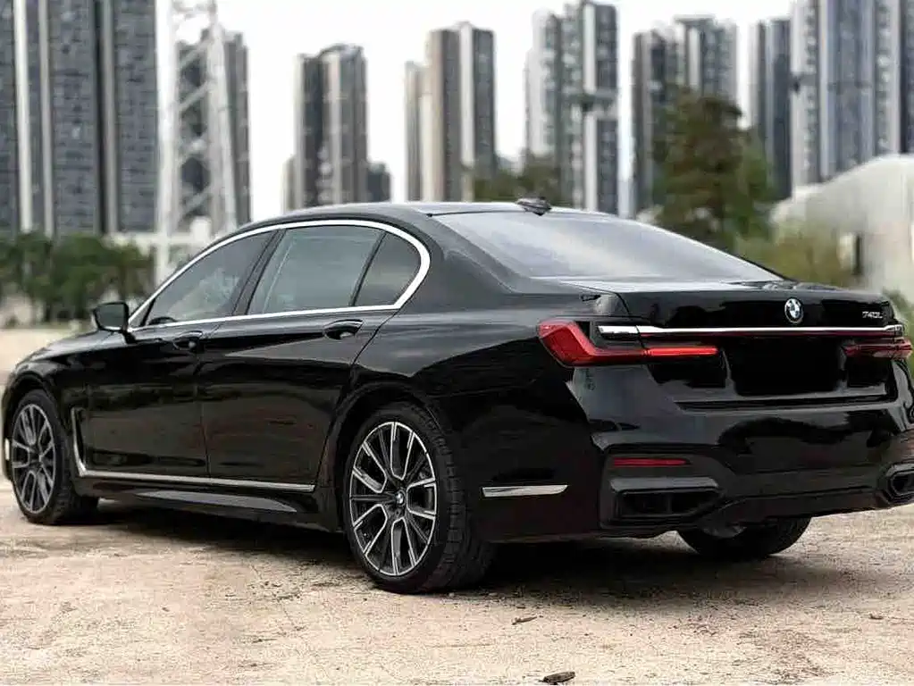 BMW 7 Series — миниатюра 6