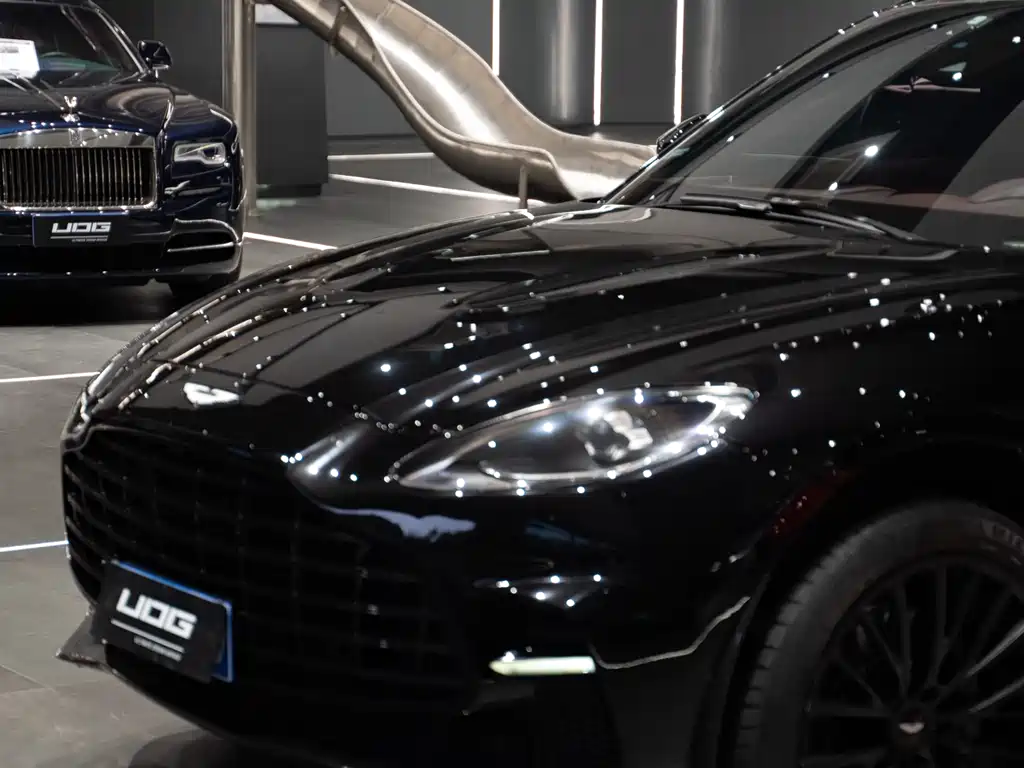 Aston Martin DBX 2020 4.0T V8 1913