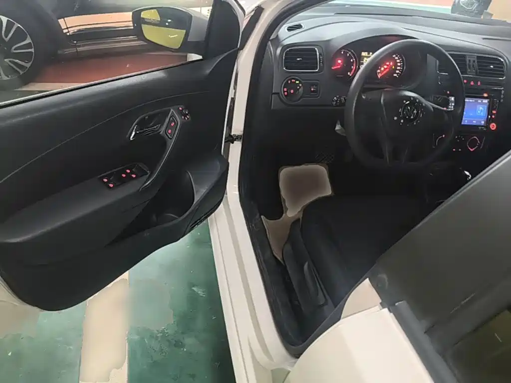 Volkswagen Polo — миниатюра 16