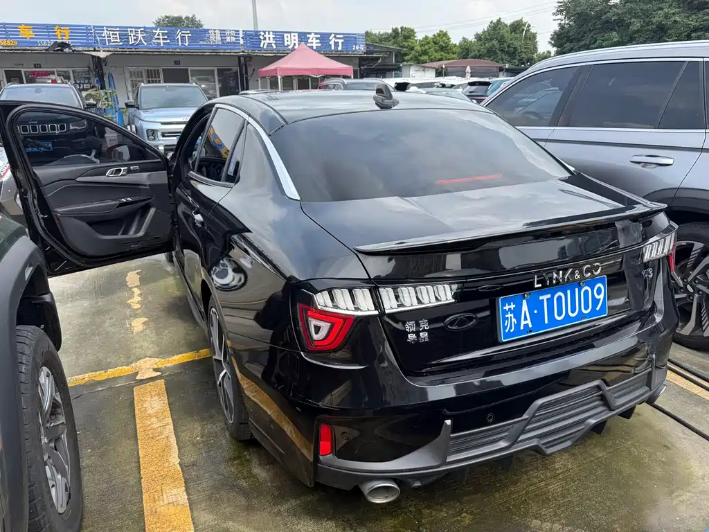Lynk & Co 03 — миниатюра 10
