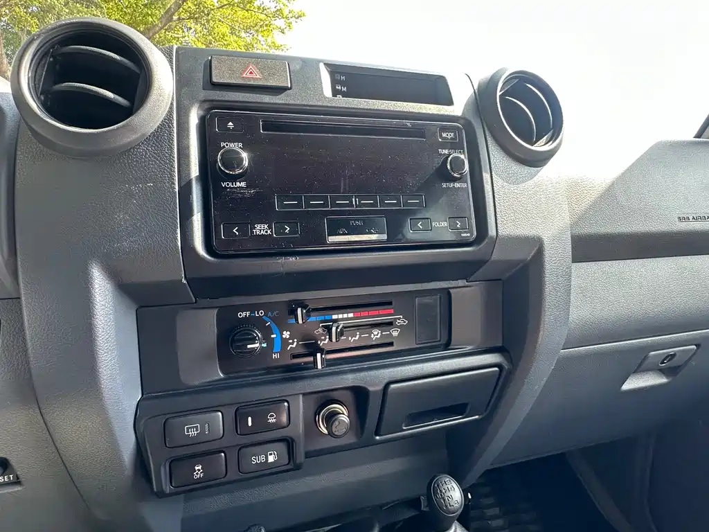 Toyota Land Cruiser — миниатюра 12