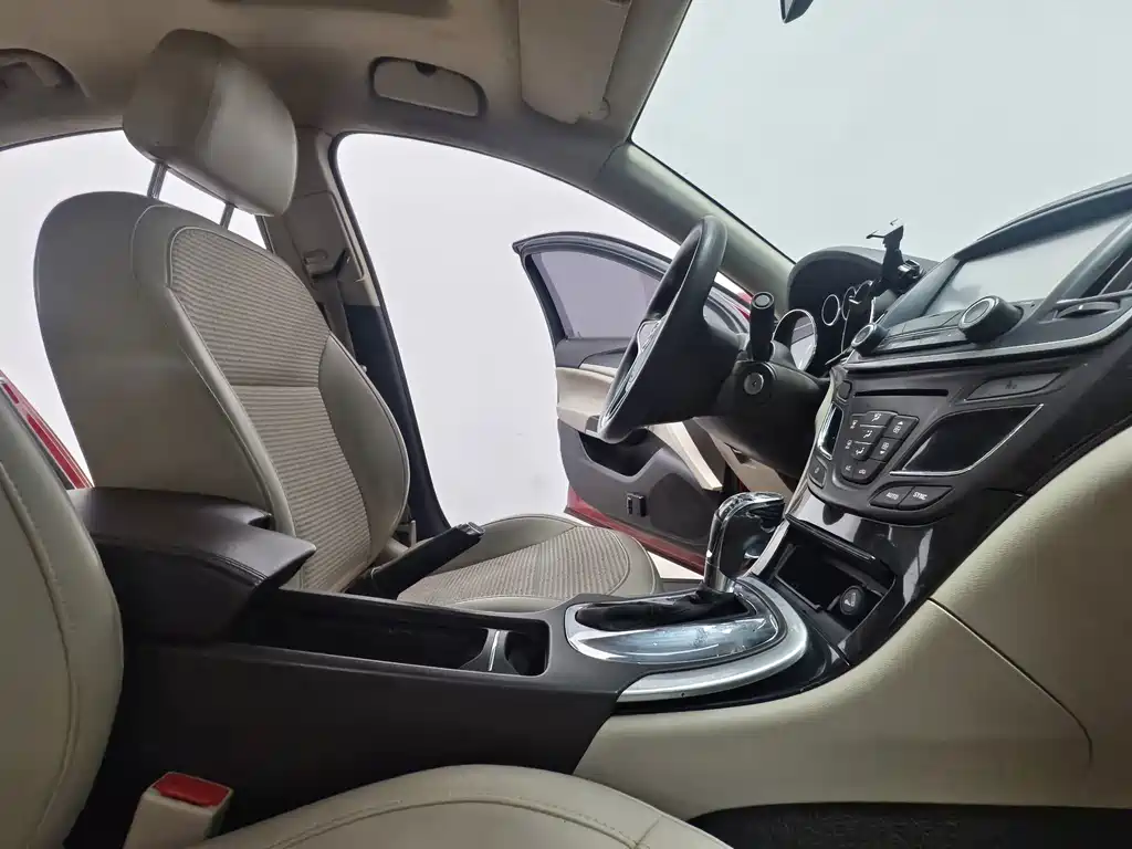 Buick Regal — миниатюра 15