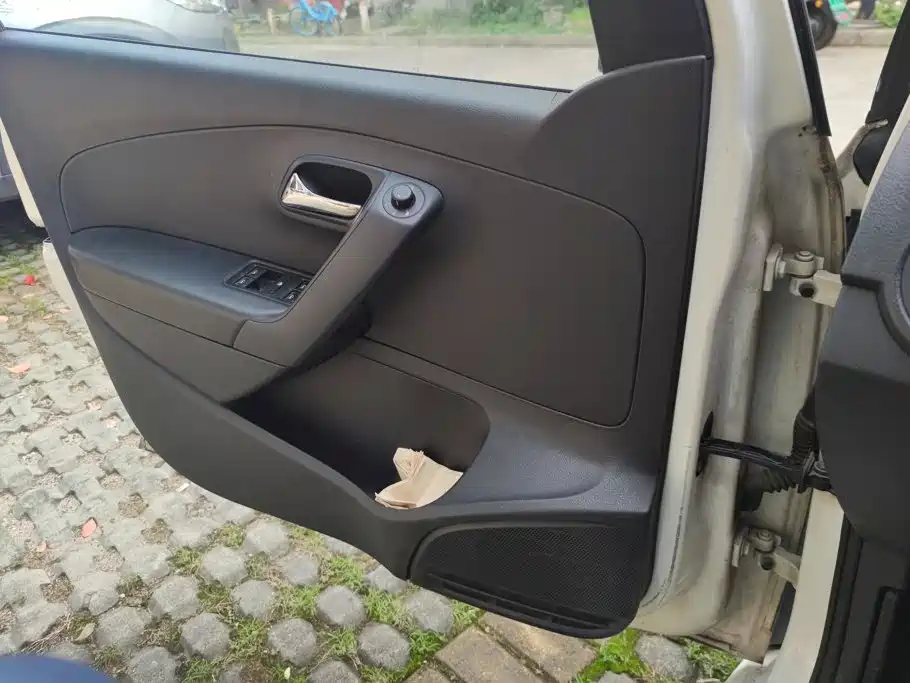 Volkswagen Polo — миниатюра 7