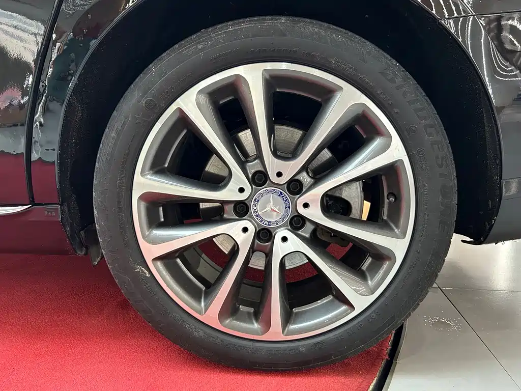 Mercedes-Benz E-Class — миниатюра 41