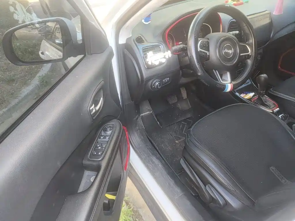 Jeep Compass — миниатюра 14