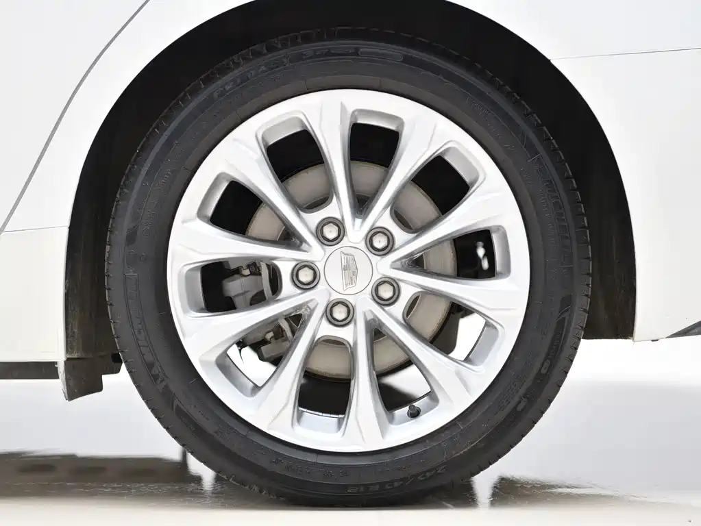 Cadillac CT5 — миниатюра 22