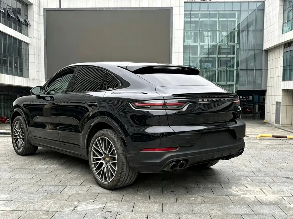 Porsche Cayenne — миниатюра 6