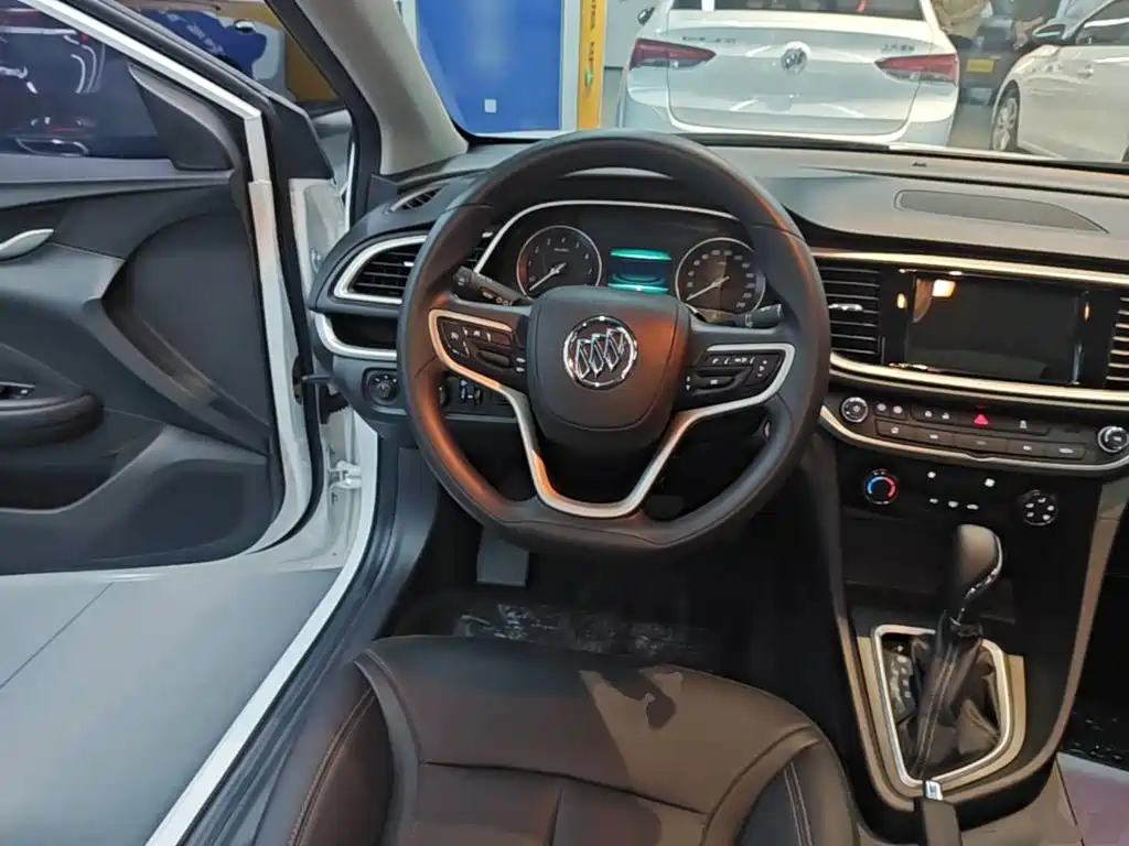 Buick Excelle — миниатюра 11