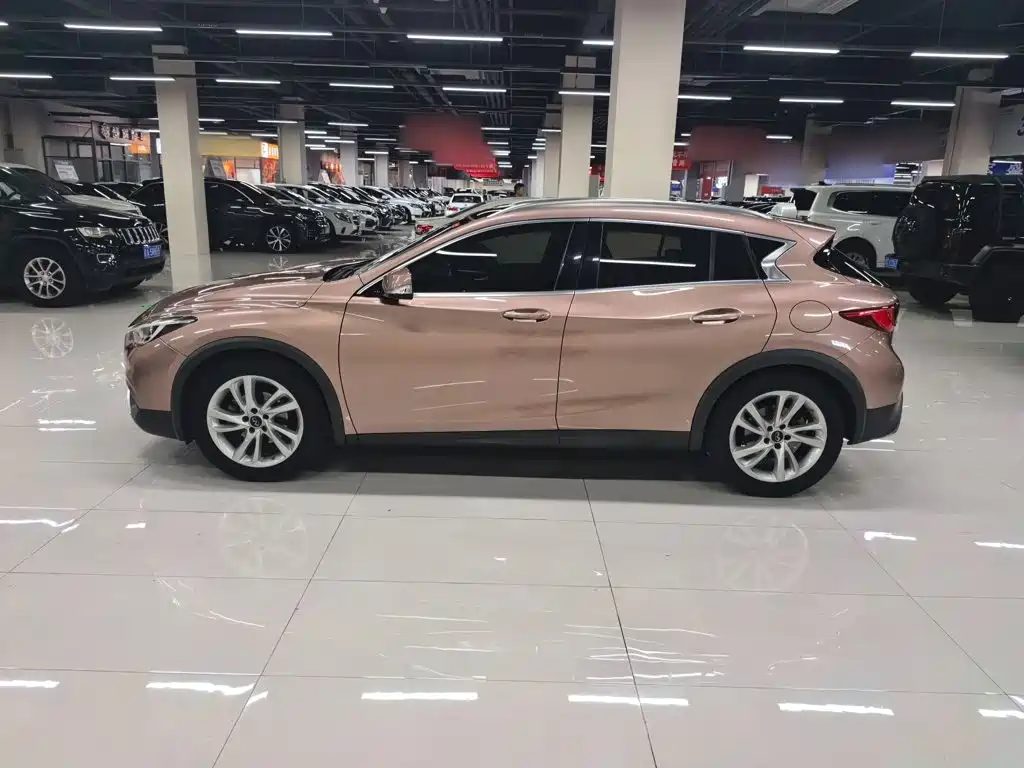 Infiniti QX30 — миниатюра 10