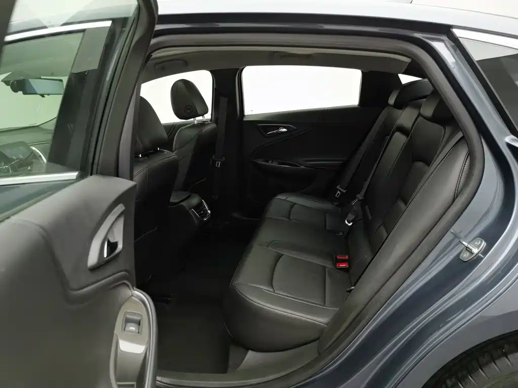 Chevrolet Malibu XL — миниатюра 15