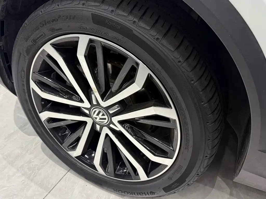 Volkswagen T-Roc — миниатюра 9