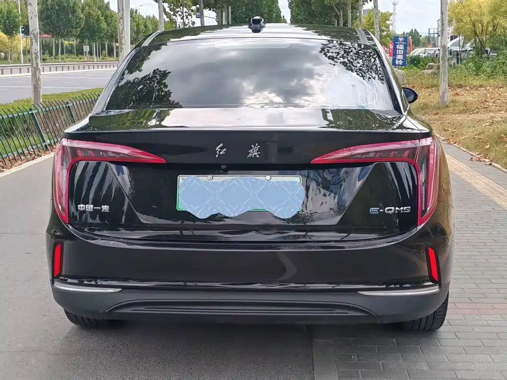 Hongqi Hongqi E-QM5 — миниатюра 5