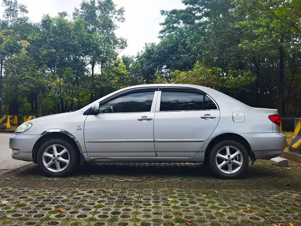 Toyota Corolla — миниатюра 14
