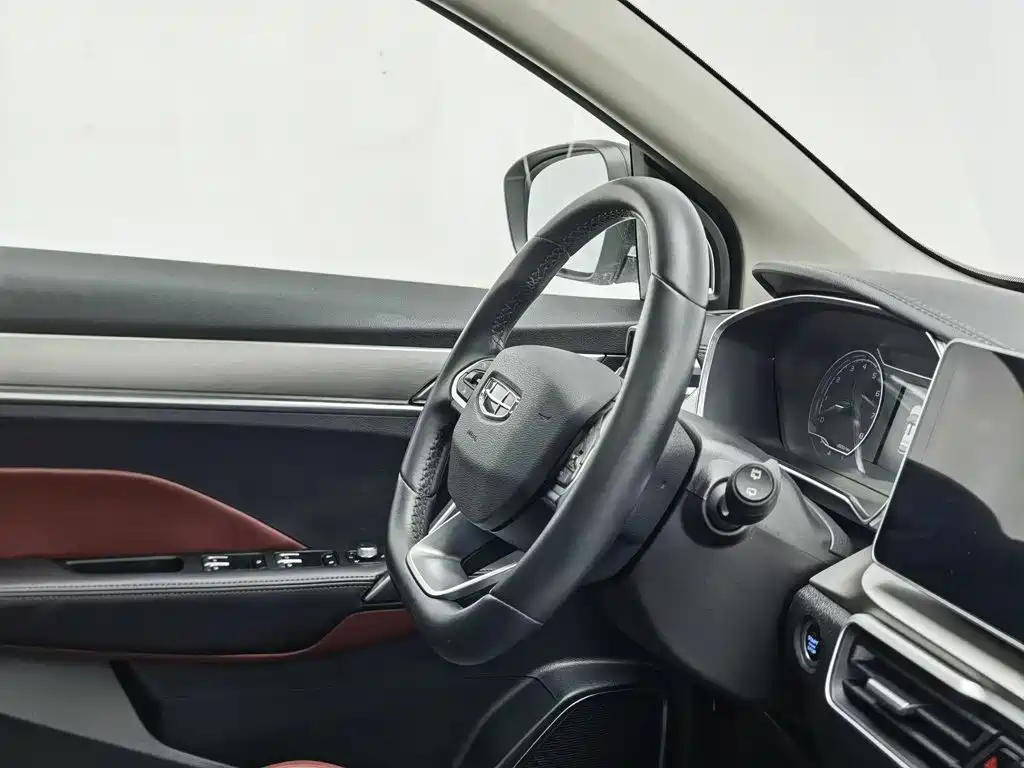 Geely Binyue — миниатюра 22