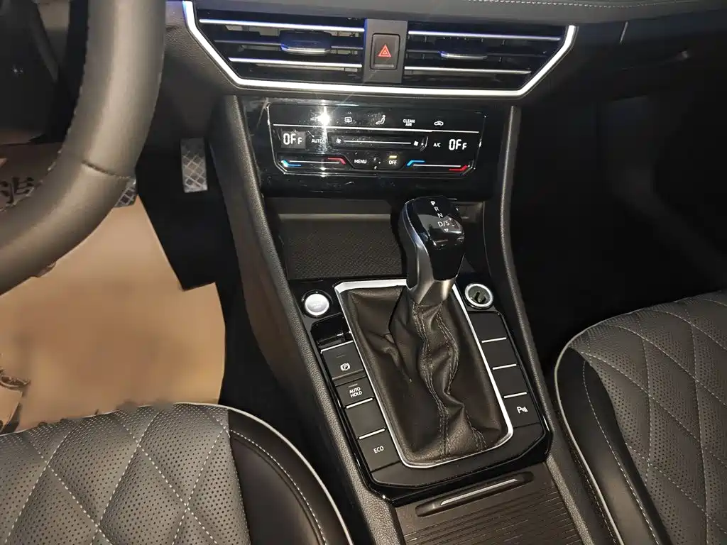 Volkswagen Sagitar — миниатюра 10