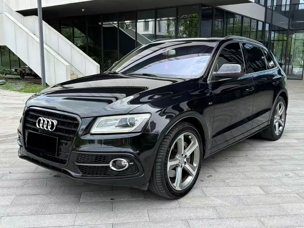 Audi Q5 (Import)
